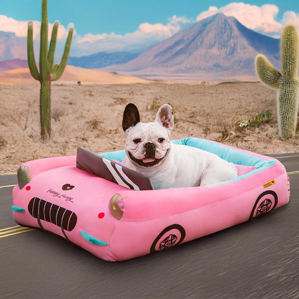 Cama de mascotas de autos de carreras convertibles clásicos - Fast & Fur