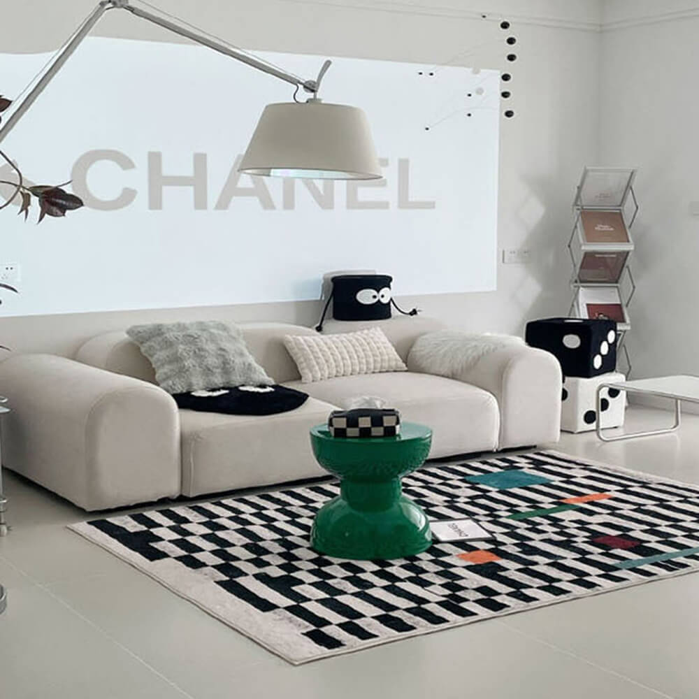 Moderner, minimalistischer Wohnzimmerteppich. Weicher und stilvoller Teppich