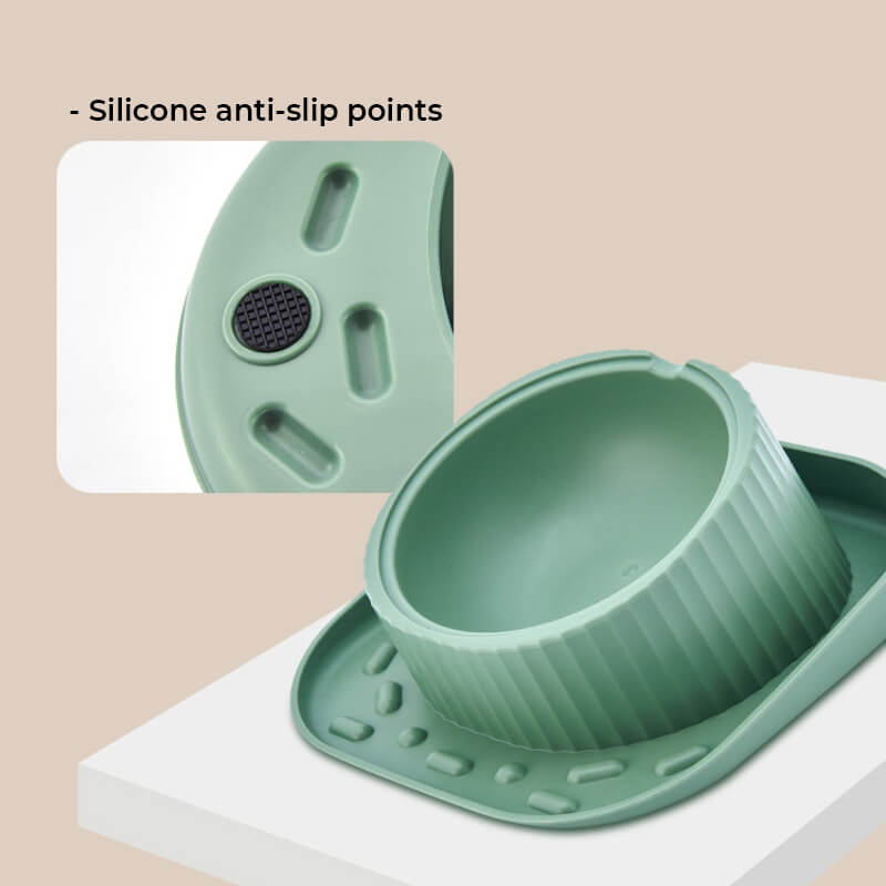 Ciotola per alimentazione a prova di versamento del collo