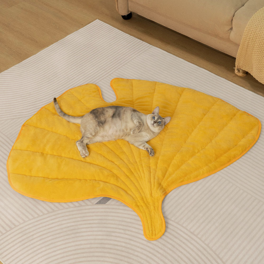 Tapis pour chien lavable en forme de feuille en peluche - Le collecteur de feuilles