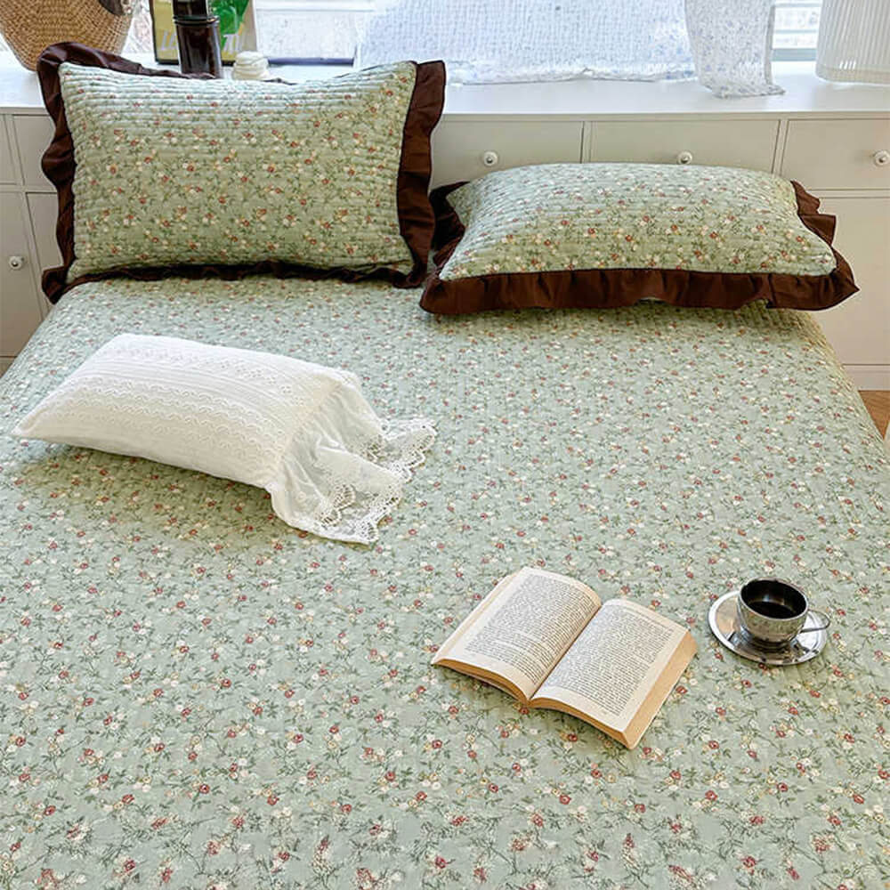 All-Season Fresh Floral Pattern Quilted Cotton Bedspread Set