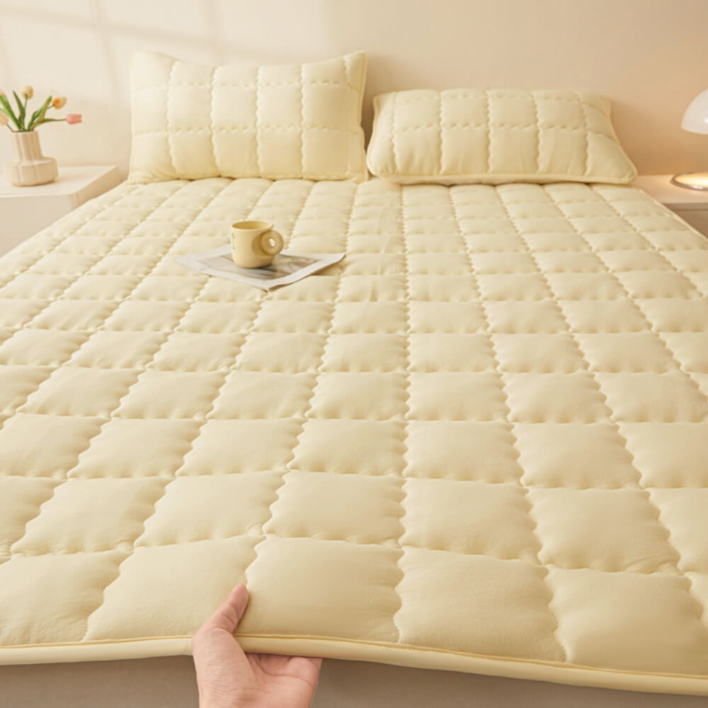 All-Seasons Breathable Quilted Non-Slip Mattress Topper