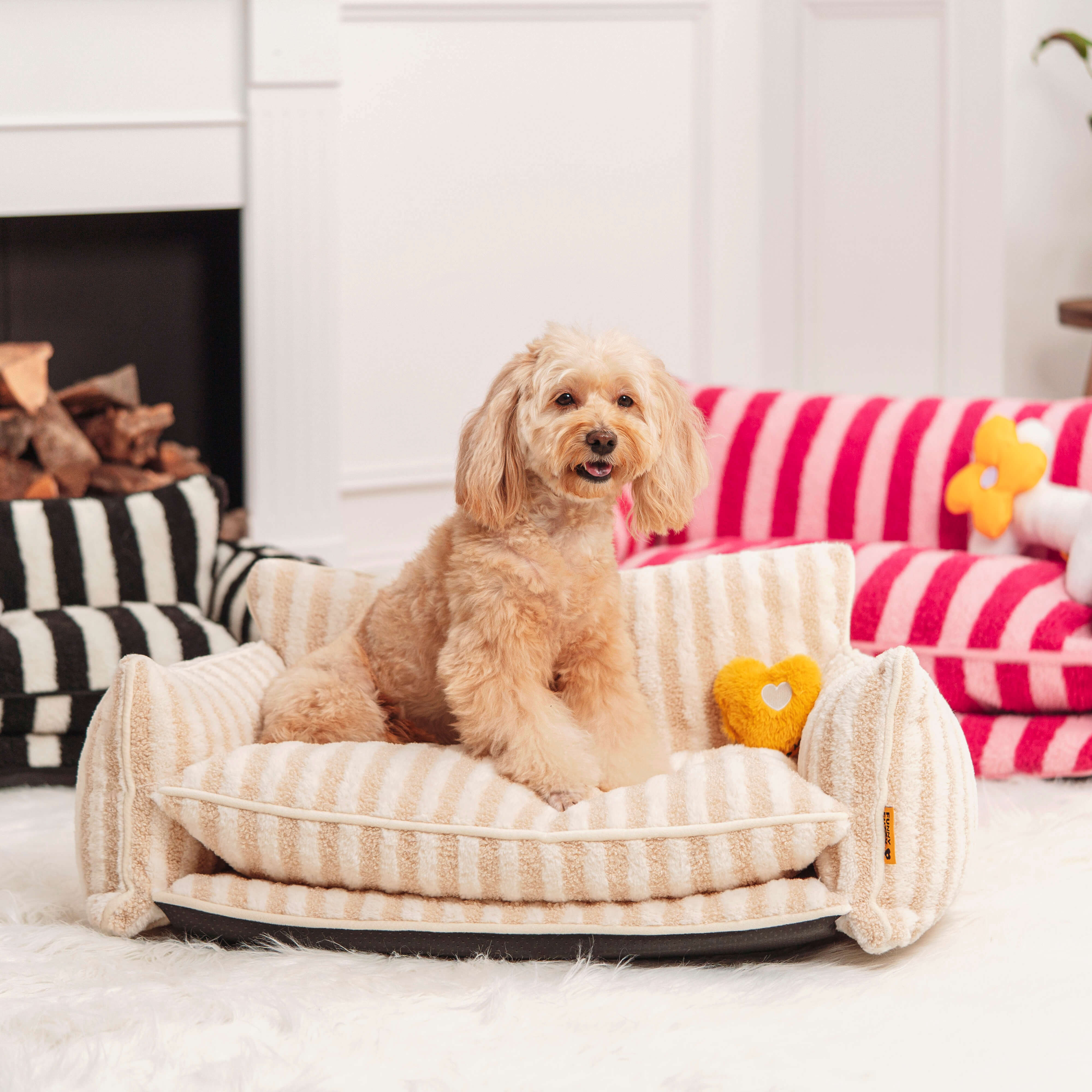 Sofá cama para perros y gatos de doble capa de lana de cordero sintética a rayas de moda