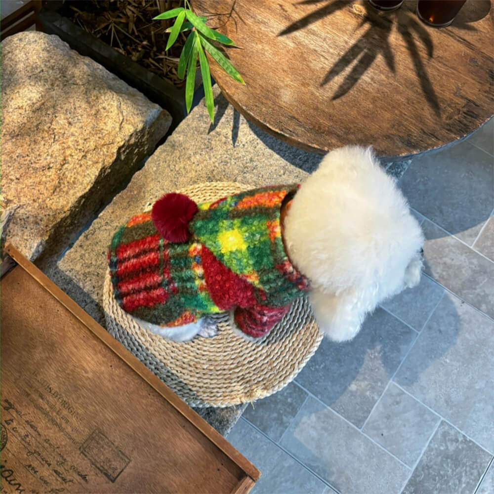 Manteau de chien à capuche chaud en laine à carreaux de Noël avec pompons