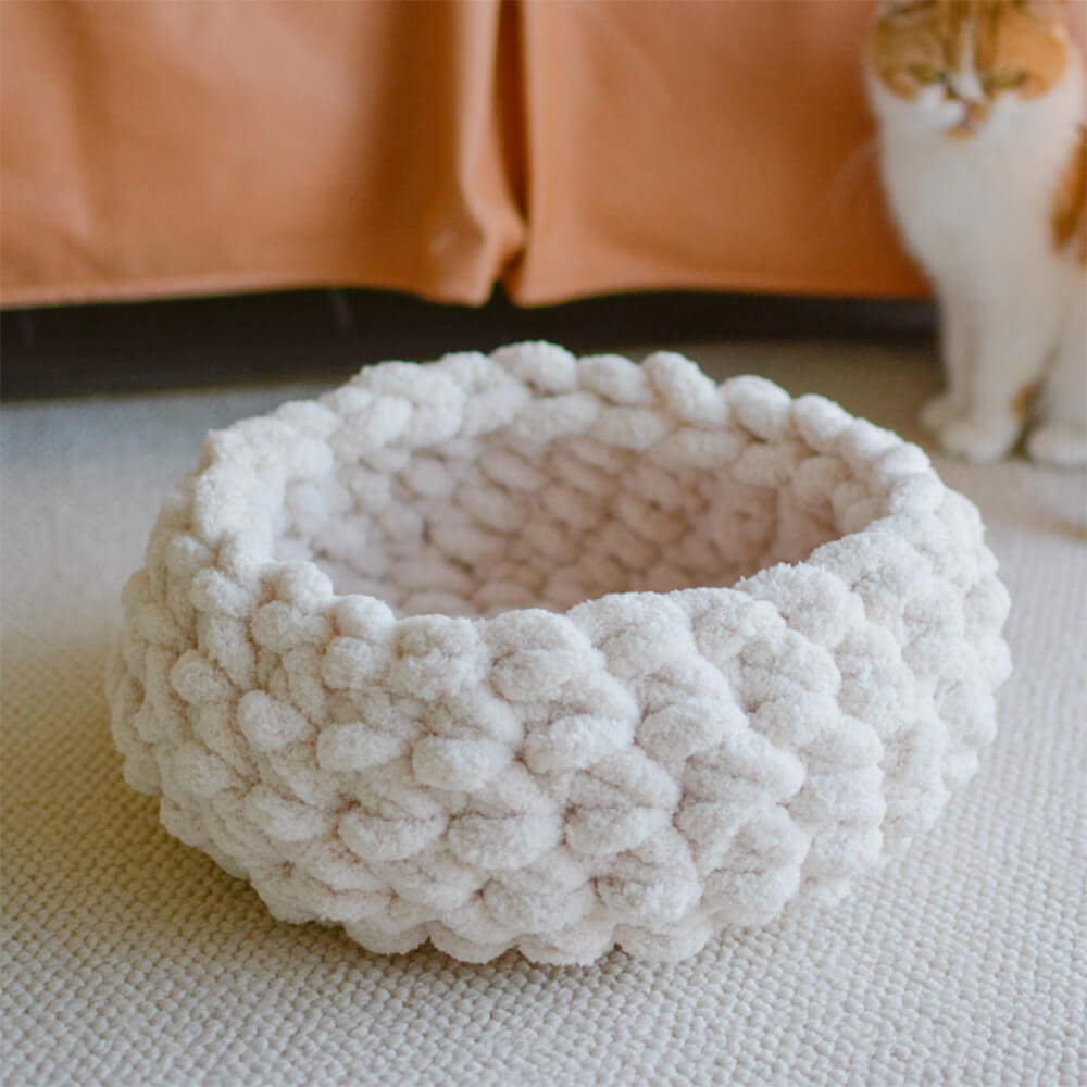 Chunky Handwoven Cozy Breathable Round Cat Nest Bed