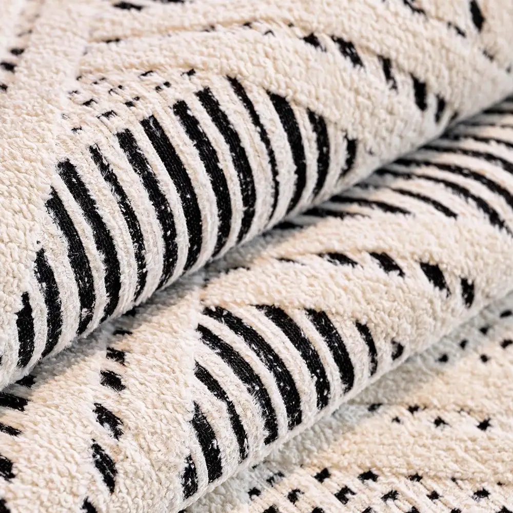 Creative Plaid Pattern Anti-Cat Scratch And Non-Slip Couch Cover - Suitable For All Seasons