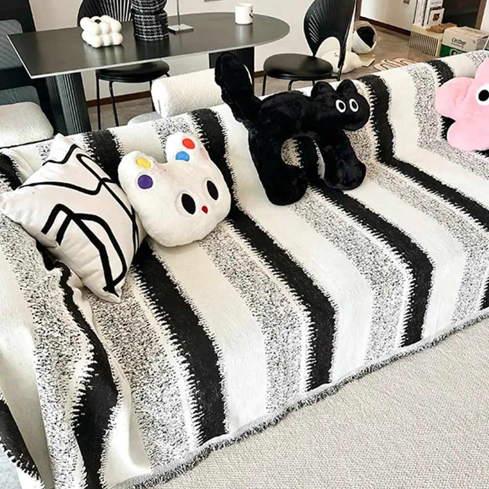 Fashion Striped Chenille Scratch-Resistant Sofa Protection Couch Cover