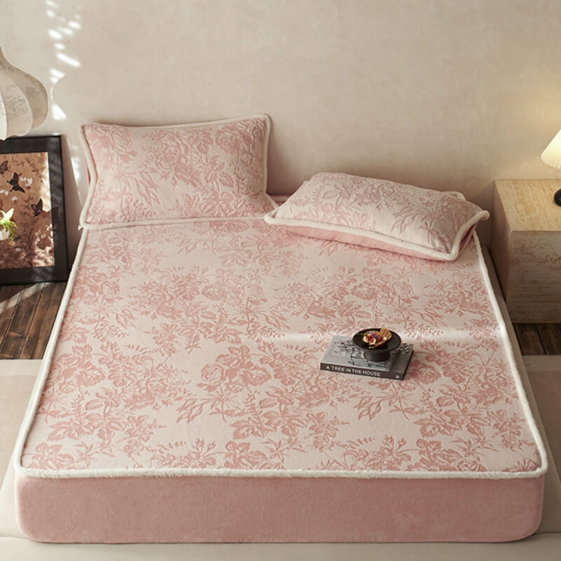 Drap-housse protège-matelas en velours de lait confortable, motif floral sculpté doux