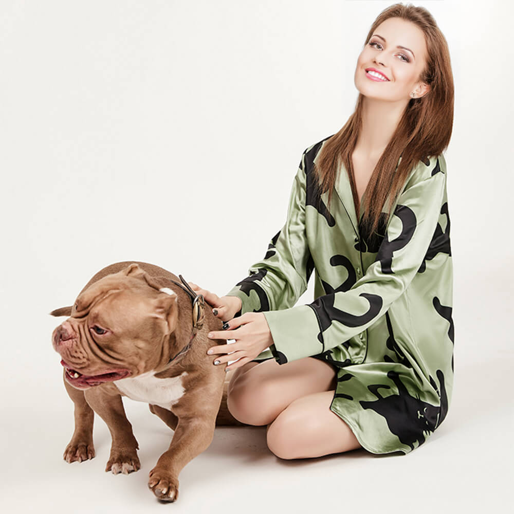 Stylish Patterned Skin-Friendly Cozy Pet Hair Resistant Women's Nightdress Pajama Set