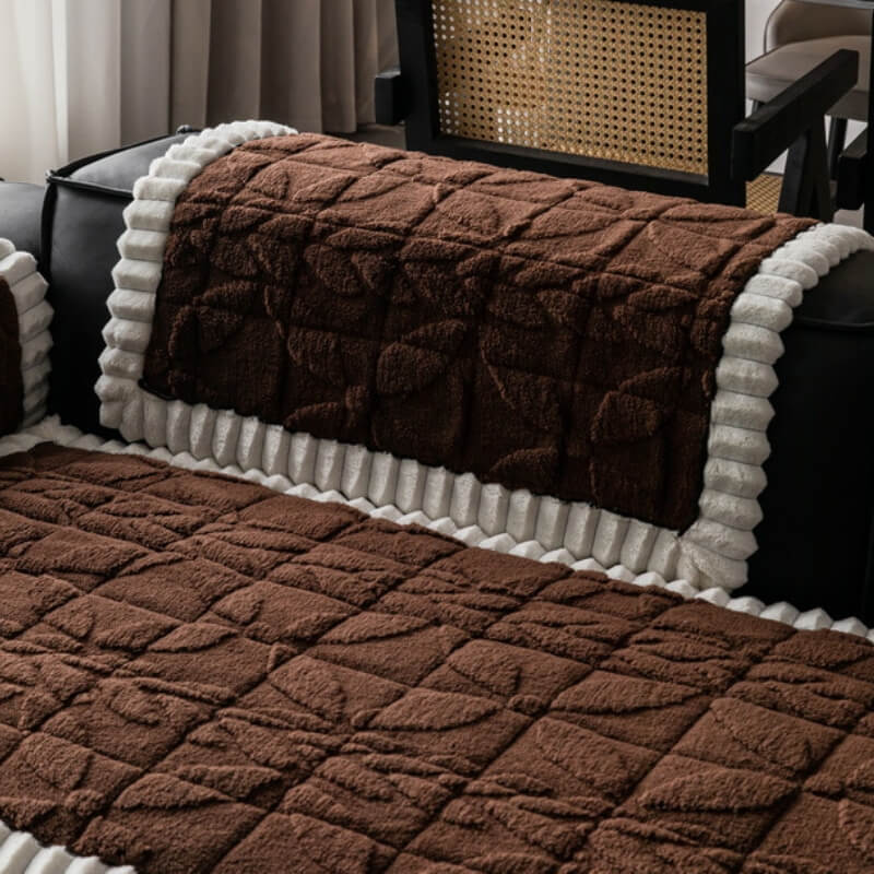 Patrón de hojas de felpa corta espesada Cubierta de sofá sin deslizamiento resistente a los rasguños