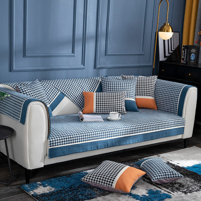 Rutschfester Couchbezug aus Chenille mit klassischem Hahnentrittmuster