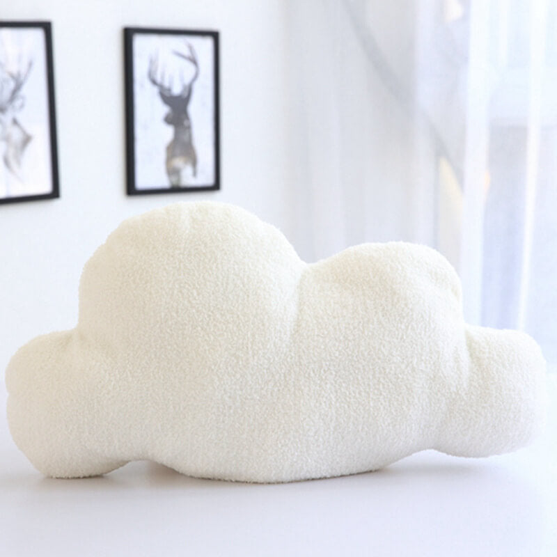Precioso cojín de sofá suave con forma de nube